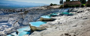 Pamukkale und Hierapolis – Weiße Terrassen und antike Ruinen