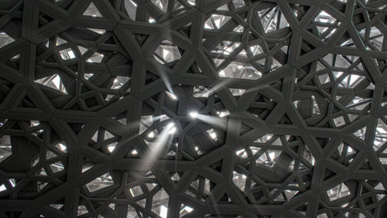 Louvre Abu Dhabi – Moderne Architektur und Weltkunst