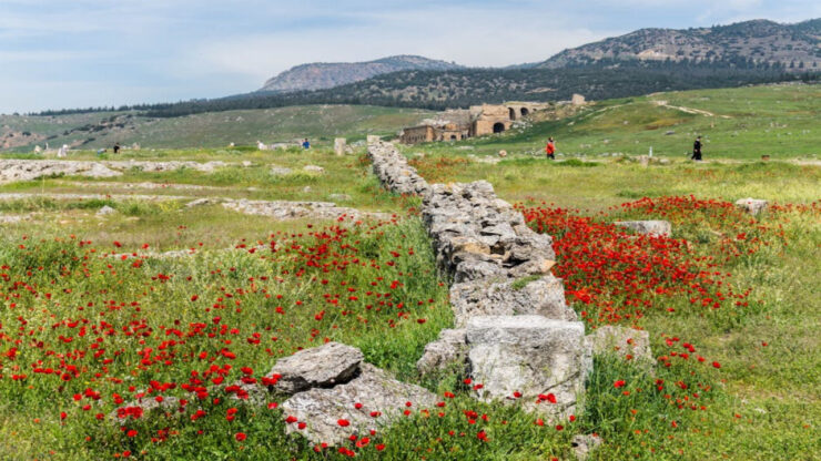 Pamukkale und Hierapolis – Weiße Terrassen und antike Ruinen